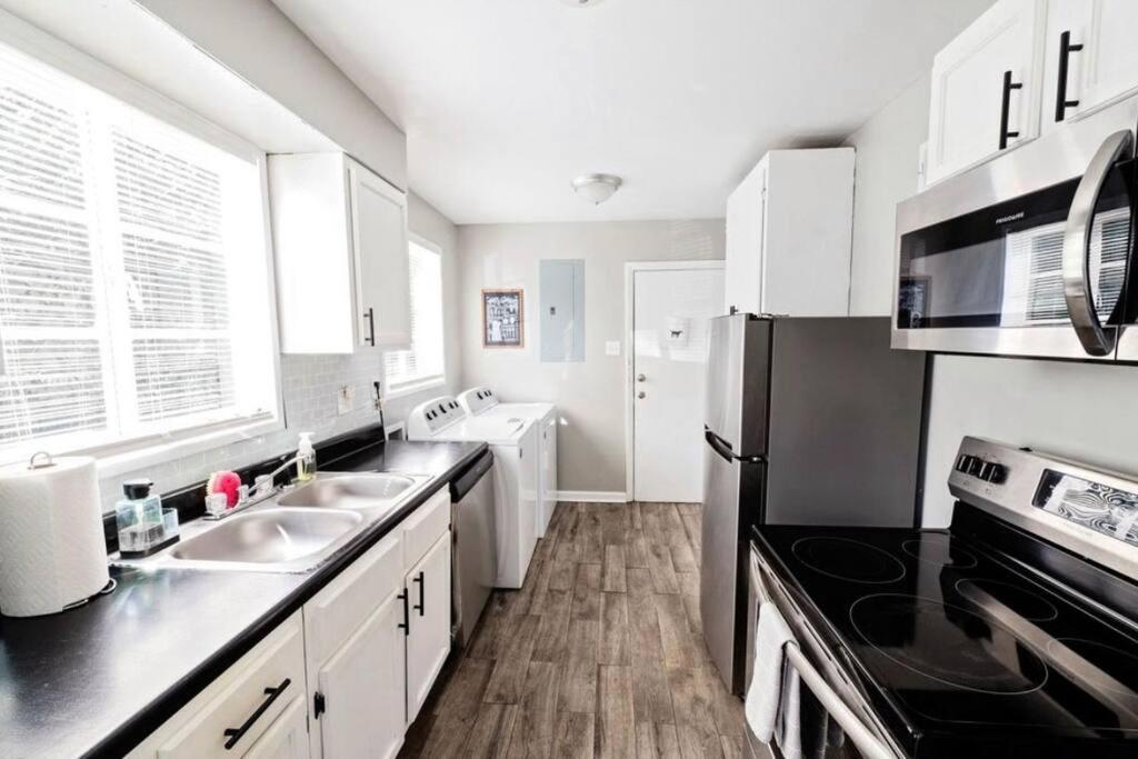 E, Memphis Home 5 Min From I240W 외부 사진