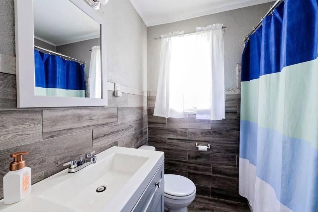 E, Memphis Home 5 Min From I240W 외부 사진