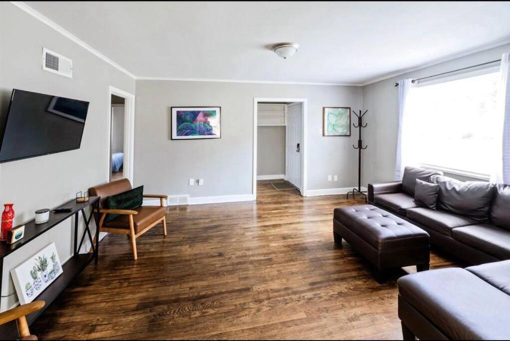 E, Memphis Home 5 Min From I240W 외부 사진
